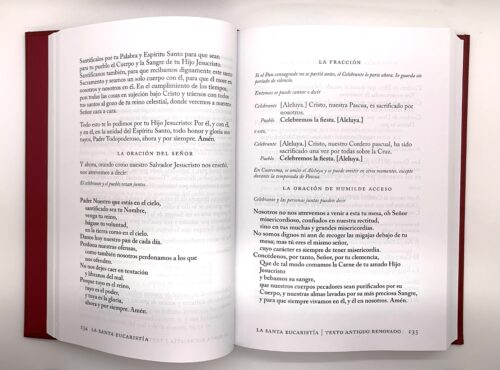 Interior pages of Spanish Book of Common Prayer showing liturgical text and formatting